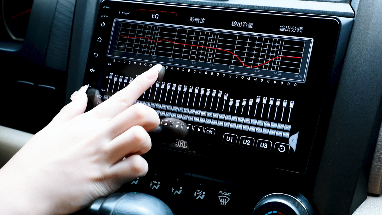 不同的喇叭和实际不同的安装位置,利用数字音频处理技术进行实地调音