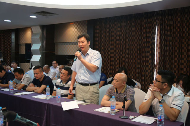 安亿仕电子科技有限公司秦立庆 先生发言改灯界大伽  郑方超(刀疤超)