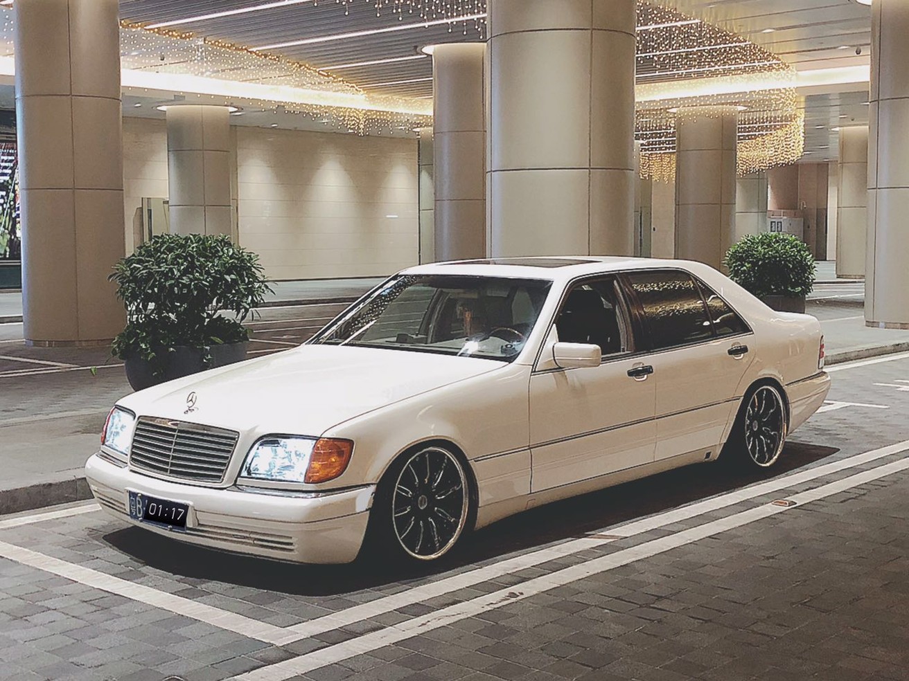 昔日霸主再现今日辉煌奔驰w140改装鉴赏