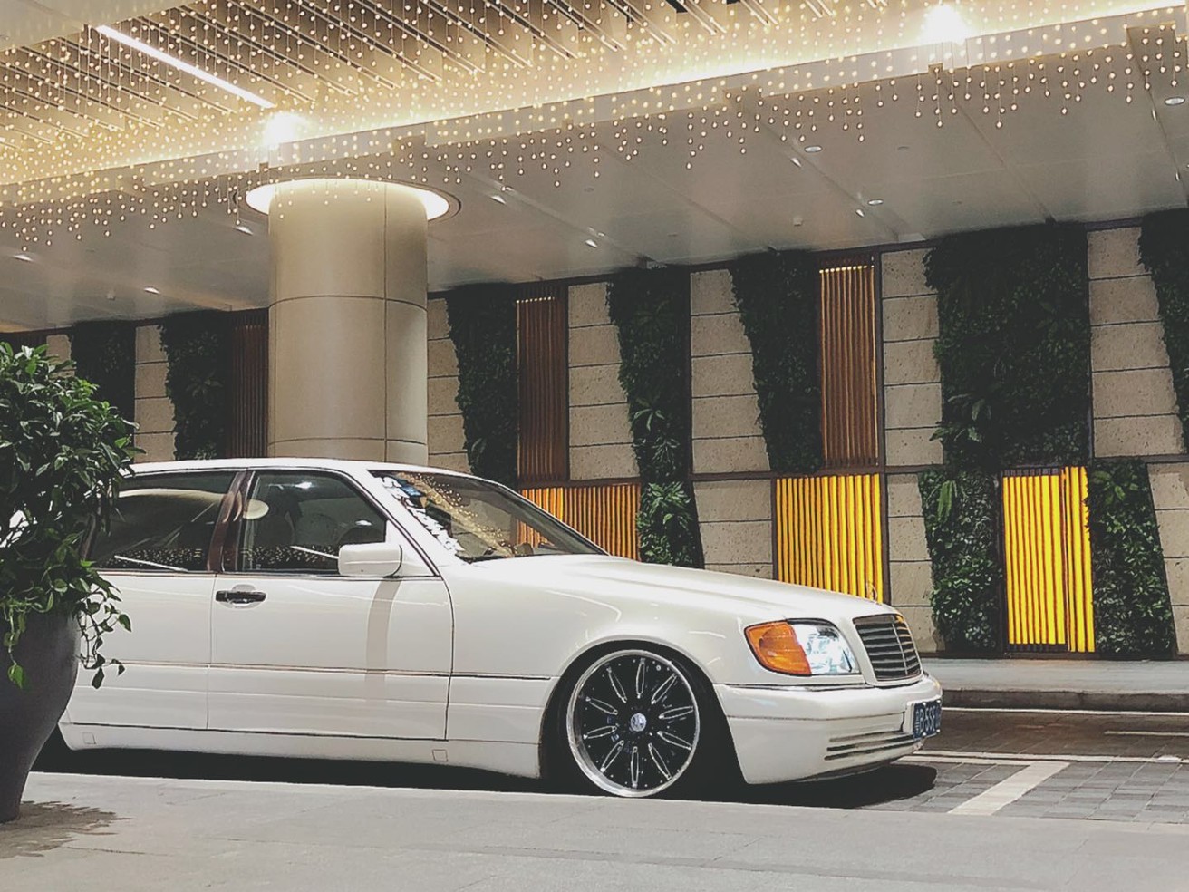 昔日霸主再现今日辉煌奔驰w140改装鉴赏